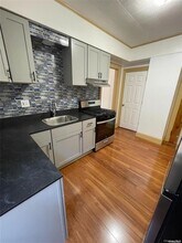 68 Main St in Northport, NY - Building Photo - Building Photo
