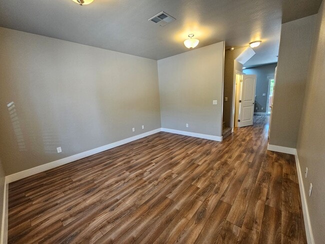 540-540 Gray Ct in Central Point, OR - Building Photo - Building Photo