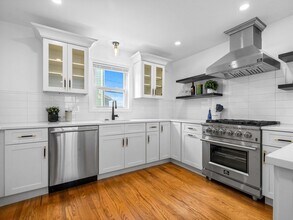 9 Fennell St in Somerville, MA - Building Photo - Building Photo