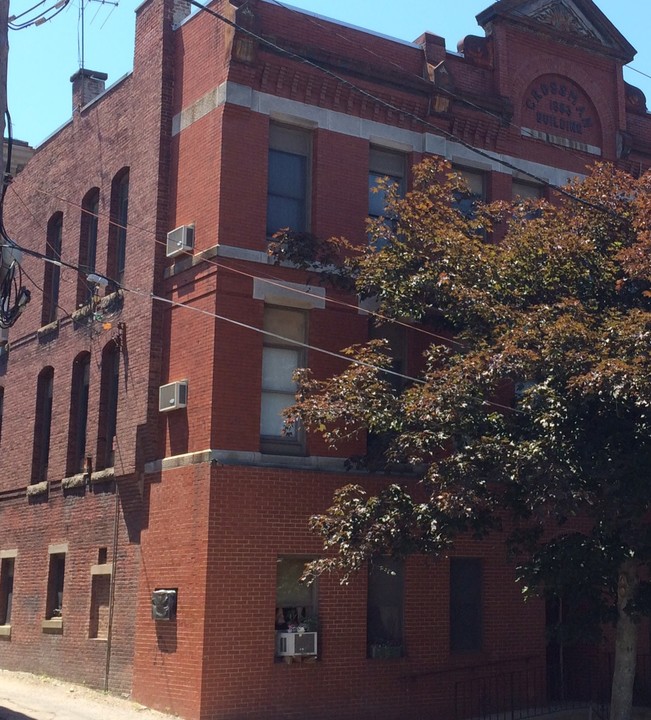 163 Church St in Clinton, MA - Foto de edificio