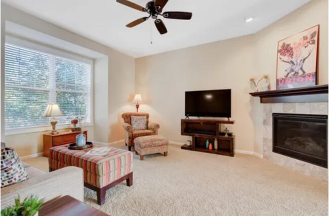 8393 Norwood Ln N in Maple Grove, MN - Building Photo - Building Photo