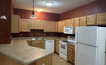 2530 E 34th St in Minneapolis, MN - Building Photo - Building Photo