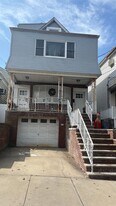 128 W 30th St in Bayonne, NJ - Building Photo
