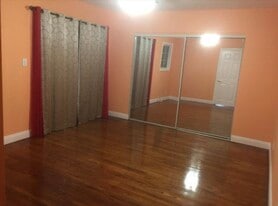 5115 Canoga Ave in Woodland Hills, CA - Building Photo