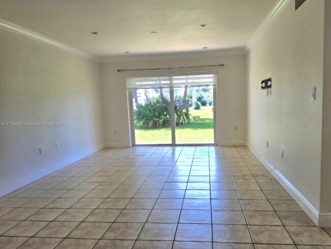 7480 Miami Lakes Dr