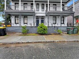 316 W 42nd St in Savannah, GA - Building Photo