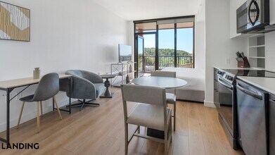 632 Howard Rd SE in Washington, DC - Foto de edificio - Building Photo