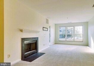 244 S Reynolds St in Alexandria, VA - Building Photo - Building Photo