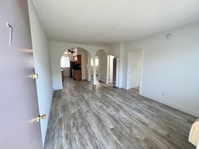 12750 Matteson Ave in Los Angeles, CA - Building Photo - Building Photo