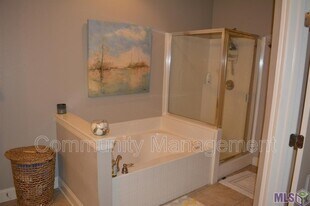 4637 Burbank Dr in Baton Rouge, LA - Building Photo