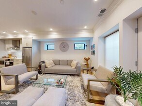 2642 39th St NW, Unit 2 in Washington, DC - Building Photo - Building Photo