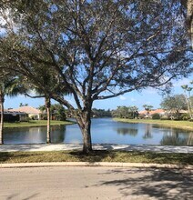 6068 Towncenter Cir in Naples, FL - Building Photo - Building Photo