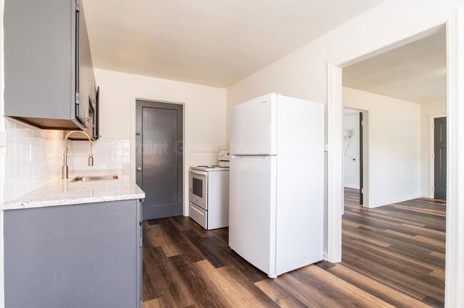 property at 1301 E Mount Vernon St