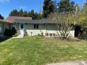 4303 Horseman Ln in Eureka, CA - Building Photo - Building Photo