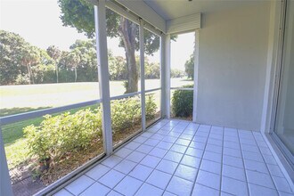 4007 N Cypress Dr in Pompano Beach, FL - Building Photo - Building Photo