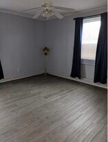 13765 Cedar Rd in South Euclid, OH - Building Photo