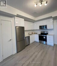 1440 Clarriage Ct in Milton, ON - Building Photo - Building Photo