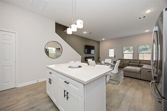 5111 Firnat St in Houston, TX - Building Photo - Building Photo