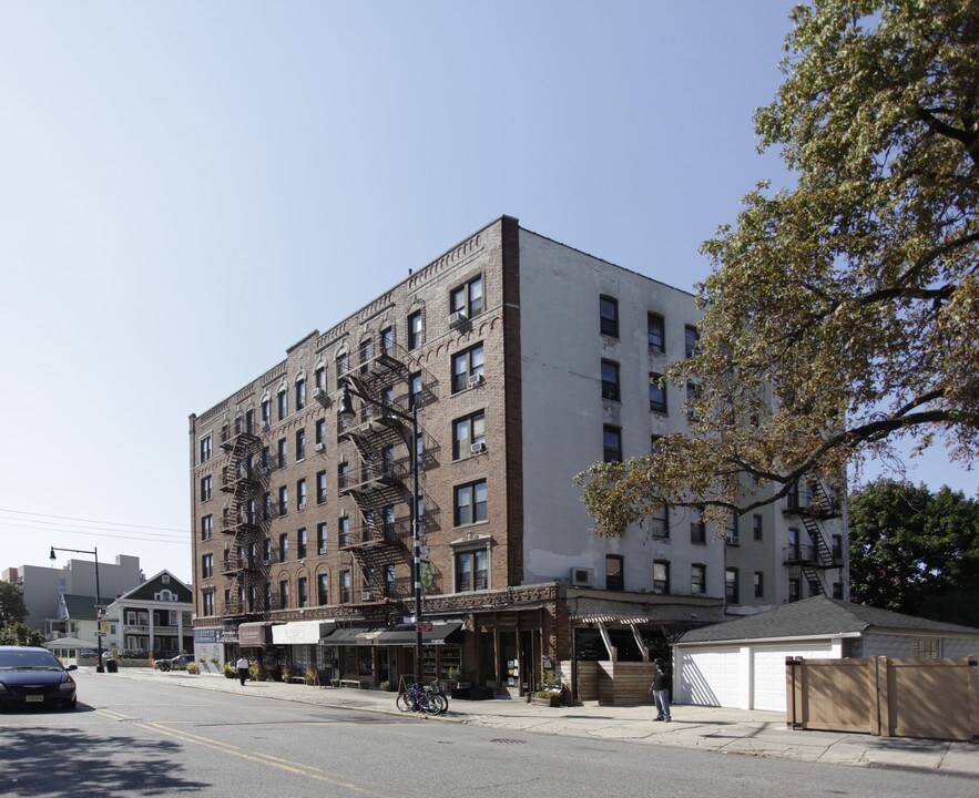 1205 Cortelyou Rd in Brooklyn, NY - Building Photo