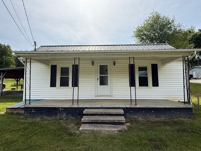 715 Chuckey Pike in Chuckey, TN - Building Photo - Building Photo