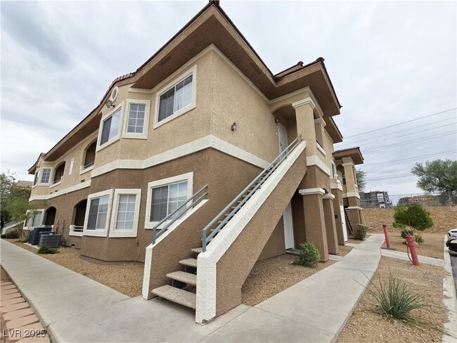 property at 833 Aspen Peak Loop