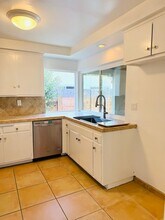 1905 N Croydon Ave in Camarillo, CA - Building Photo - Building Photo