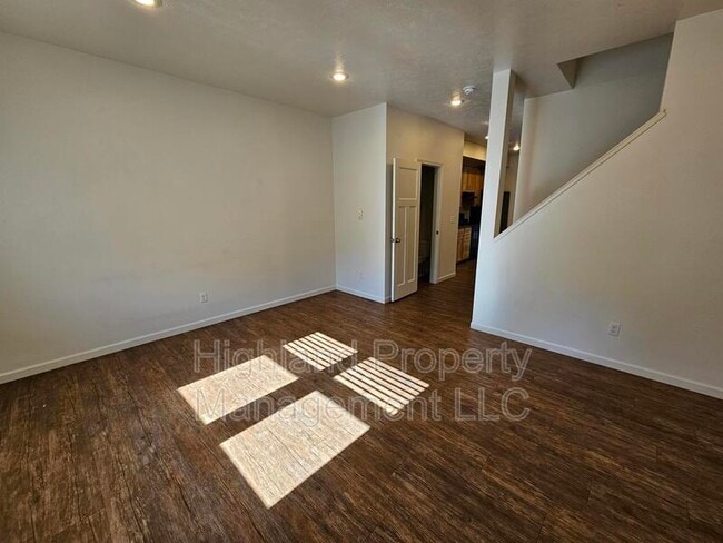 1205-1207 NE Monroe St in Pullman, WA - Foto de edificio - Building Photo