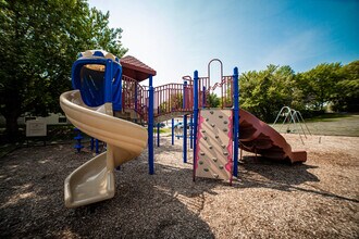 Woodridge Apartments in Northfield, MN - Building Photo - Building Photo