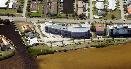 Paradise Pointe at Charlotte Harbor in Punta Gorda, FL - Building Photo - Building Photo