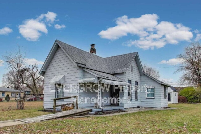 2219 Hovey St in Indianapolis, IN - Building Photo - Building Photo