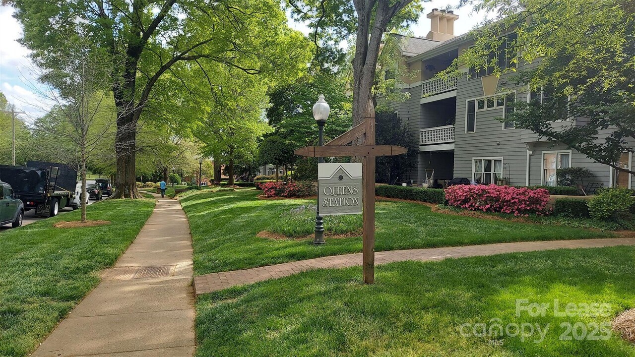 226 Queens Rd in Charlotte, NC - Building Photo