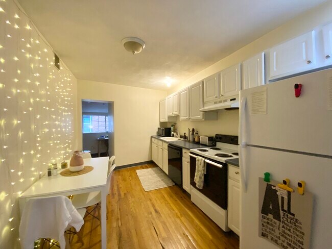 838 Huntington Ave, Unit 3 in Boston, MA - Building Photo - Building Photo