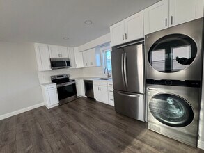 10 Bouton St in Norwalk, CT - Foto de edificio - Building Photo