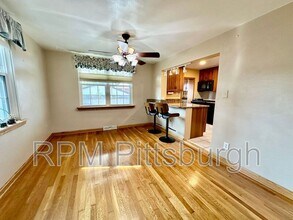 1130 Downlook St in Pittsburgh, PA - Building Photo - Building Photo