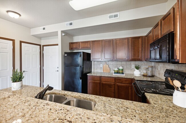 Prairie Lakes in Ankeny, IA - Foto de edificio - Building Photo