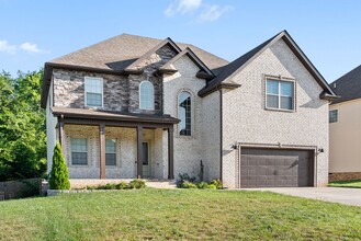 2304 Colston Dr in Clarksville, TN - Foto de edificio - Building Photo