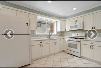 419 Glenshire Rd in Glenview, IL - Building Photo - Building Photo