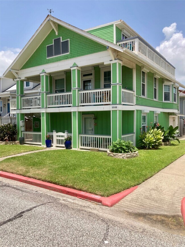 1602 Ave O Ave in Galveston, TX - Building Photo - Building Photo
