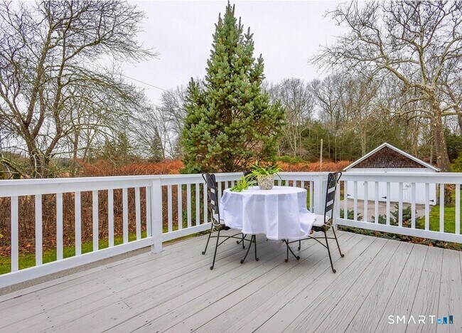 33 Main St in Stonington, CT - Building Photo - Building Photo