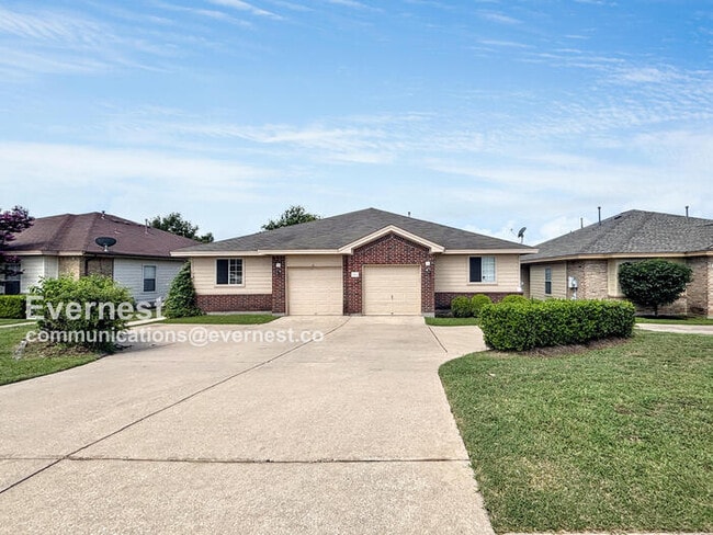property at 2804 Southampton Way