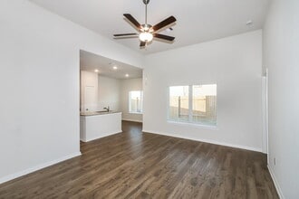 208 Lgt Smt Dr in Katy, TX - Building Photo - Building Photo