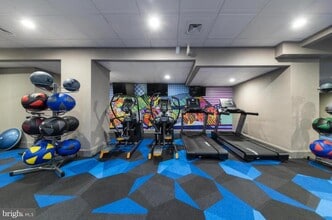 222 W Rittenhouse Square in Philadelphia, PA - Building Photo - Building Photo
