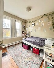 83 Wensley St, Unit 2 in Boston, MA - Foto de edificio - Building Photo