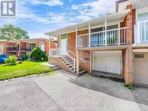 14 Roseville Dr in Brampton, ON - Building Photo - Building Photo