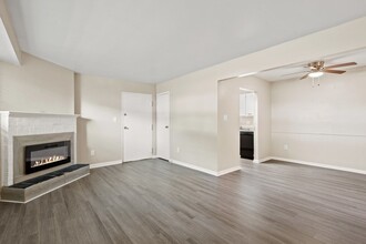 Sterlingwood Apartments in Roanoke, VA - Foto de edificio - Building Photo