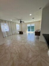 5605 SW 24th Ave in Fort Lauderdale, FL - Building Photo - Building Photo