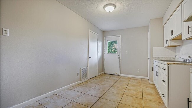 6750 NE 7th St in Ocala, FL - Building Photo - Building Photo