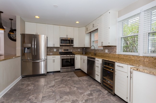 765 S 3rd Ave in Des Plaines, IL - Building Photo - Building Photo