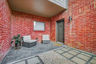 7447 Cambridge St in Houston, TX - Building Photo - Building Photo