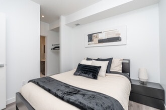 Urban Flats in Edmonton, AB - Building Photo - Building Photo